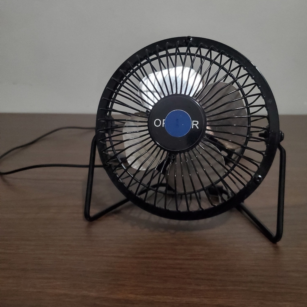 Portable Mini 5 inch Metal USB Table Fan